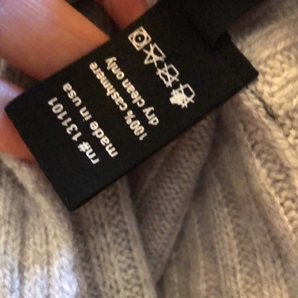 Beryll Cashmere Poncho Light Grey - Picture 6 of 8